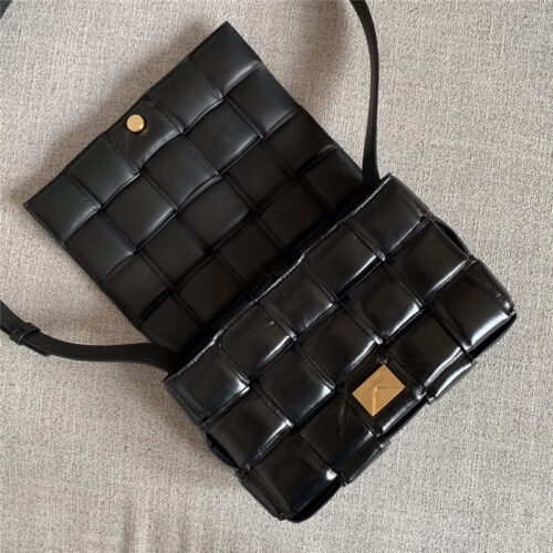 High Quality Luxury Bottega Veneta Padded Cassette Bag Black product detail