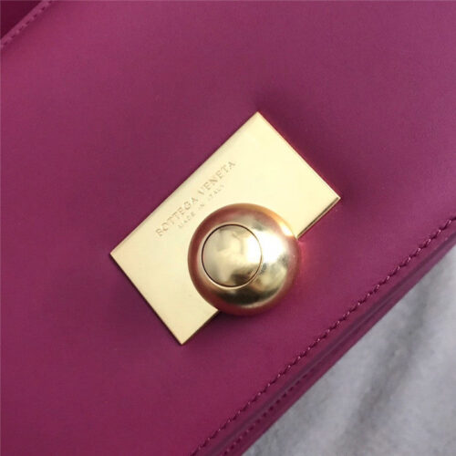 High Quality Luxury Bottega Veneta Mini Ronde Leather Shoulder Bag product detail