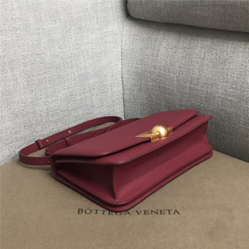 High Quality Luxury Bottega Veneta Mini Ronde Leather Shoulder Bag product detail