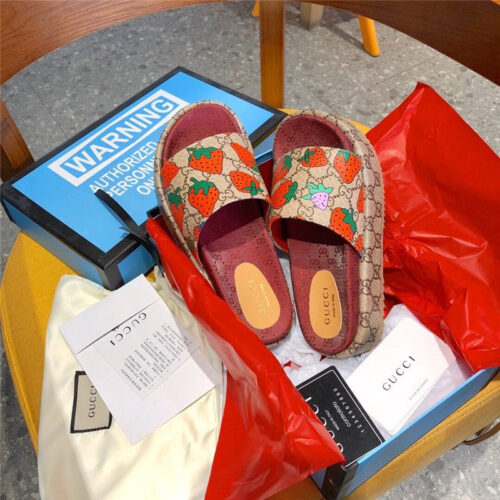 High Quality Luxury Gucci Slippers Sandals – Style 57523 product detail