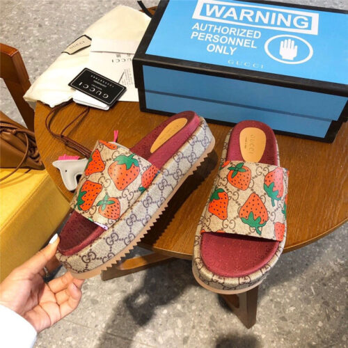 High Quality Luxury Gucci Slippers Sandals – Style 57523 product detail