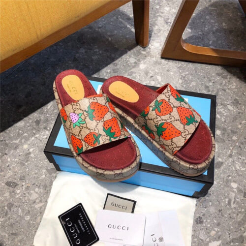 High Quality Luxury Gucci Slippers Sandals – Style 57523