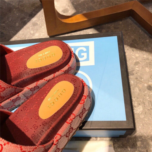 High Quality Luxury Gucci Slippers Sandals product detail