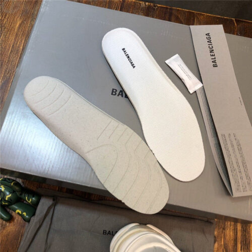 High Quality Luxury Balenciaga Triple S Sneakers White product detail