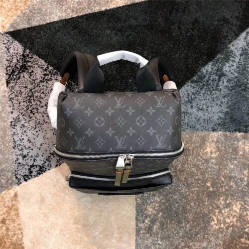 High Quality Luxury Louis Vuitton Apollo Backpack alternate view
