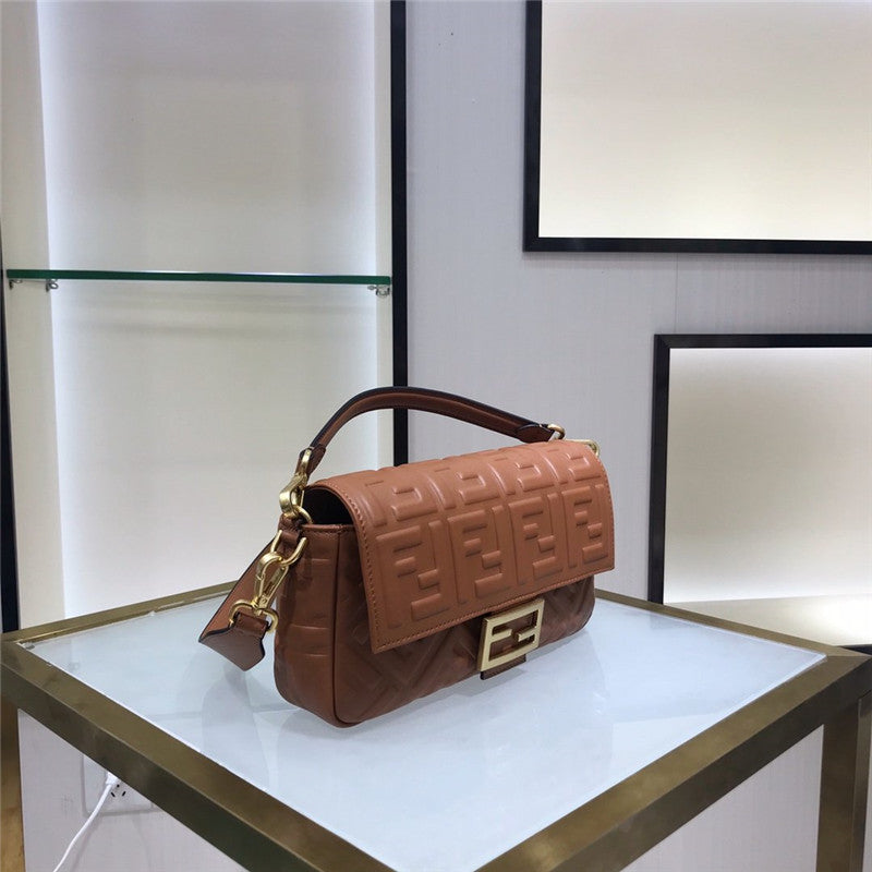 High Quality Luxury Fendi Baguette Medium Brown product detail