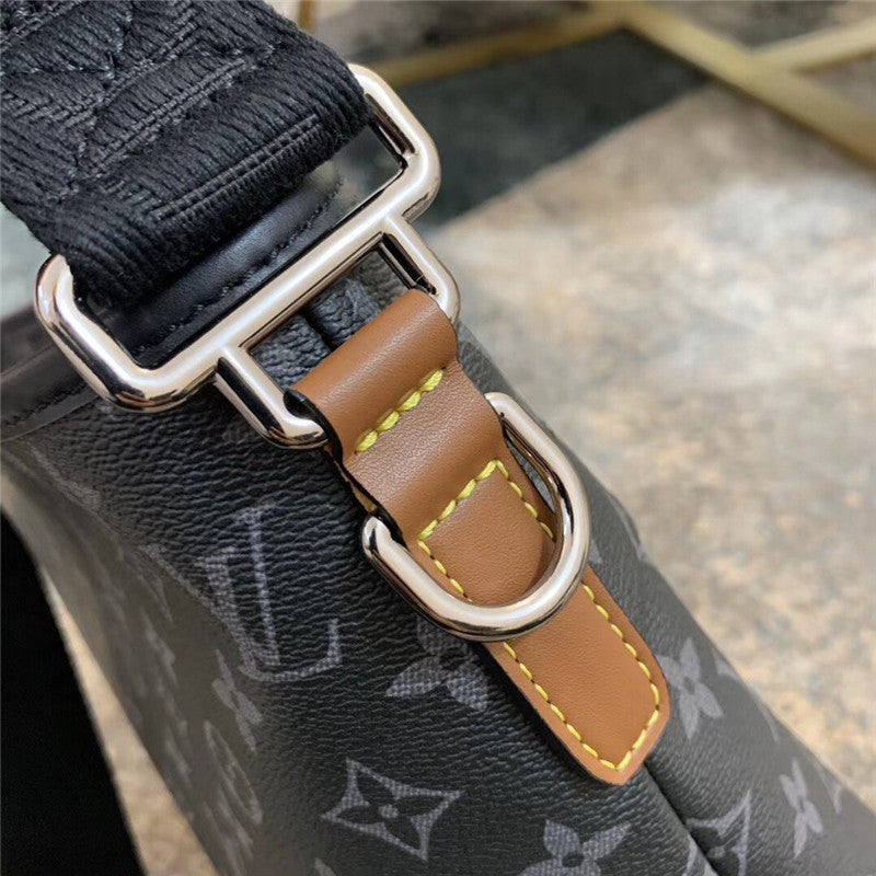 High Quality Luxury Louis Vuitton Messenger PM Voyager Crossbody Bag product detail
