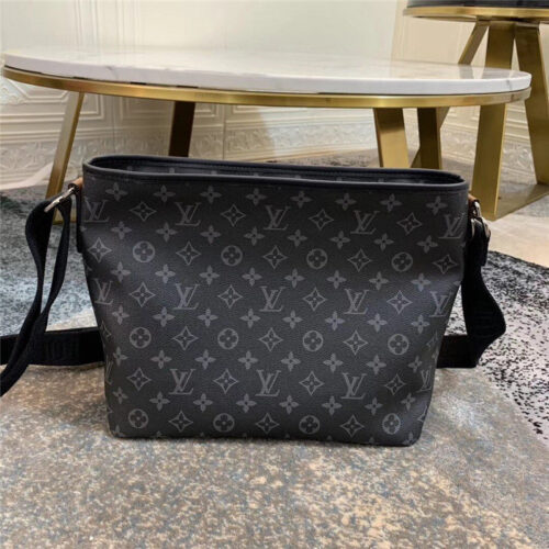 High Quality Luxury Louis Vuitton Messenger PM Voyager Crossbody Bag alternate view