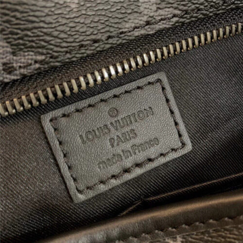 High Quality Luxury Louis Vuitton Messenger PM Voyager product detail