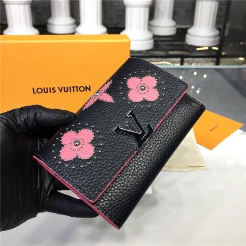 High Quality Luxury Louis Vuitton Capucines Compact Wallet alternate view