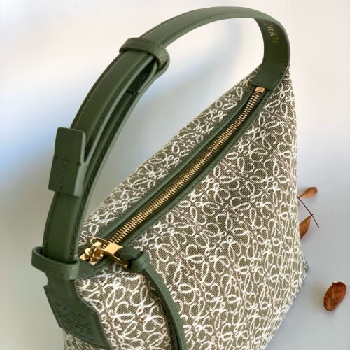 High Quality Luxury Loewe Cubi Anagram Bag product detail