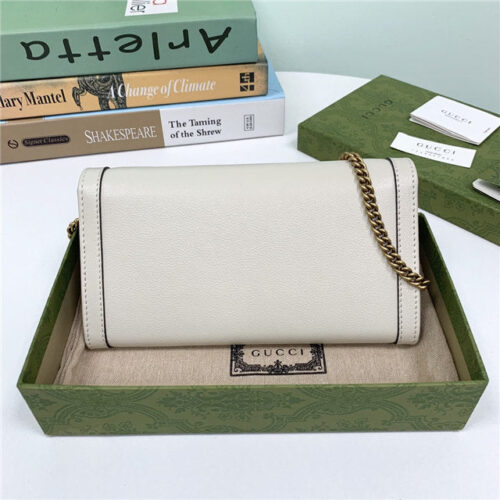 High Quality Luxury Gucci Diana Chain Wallet With Bamboo (Varied Colors) product detail