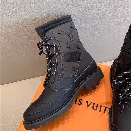 High Quality Luxury Louis Vuitton Frontrow Sneaker – Style 96131 product detail