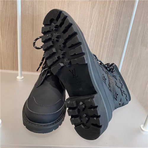 High Quality Luxury Louis Vuitton Frontrow Sneaker – Style 96131 product detail