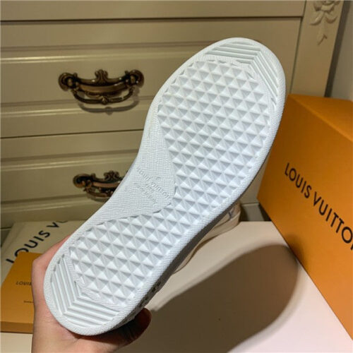 High Quality Luxury LV Time Out Sneakers Shoes product detail