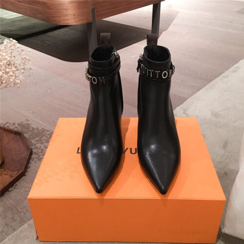 High Quality Luxury Louis Vuitton Boots In Black product detail
