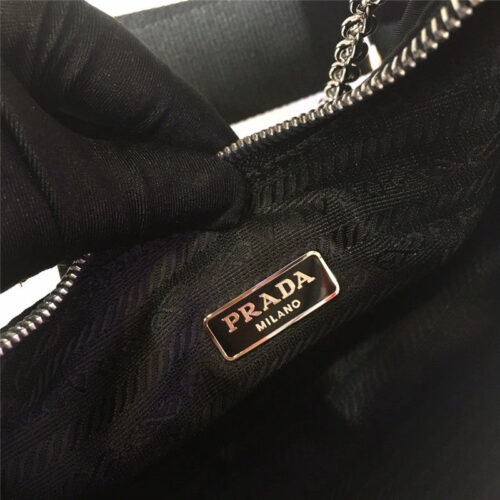 High Quality Luxury Prada Made-In-Italy Unisex Nylon Black Messenger Bag product detail