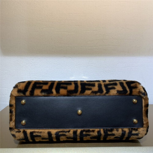 High Quality Luxury Fendi Peekaboo FF Fur Bag product detail