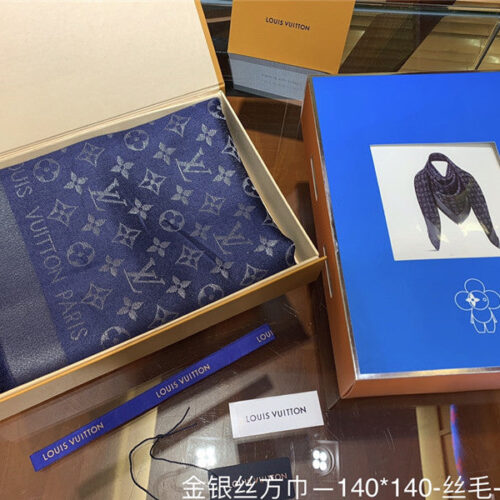 High Quality Luxury Louis Vuitton So Shine Monogram Scarf Shawl – Style 26678 product detail