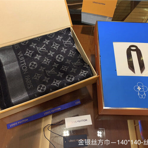 High Quality Luxury Louis Vuitton So Shine Monogram Scarf Shawl product detail