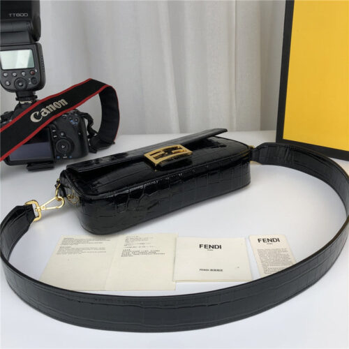 High Quality Luxury Fendi Crocodile Baguette Black product detail