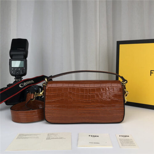 High Quality Luxury Fendi Crocodile Baguette product detail