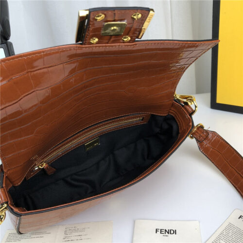 High Quality Luxury Fendi Crocodile Baguette product detail