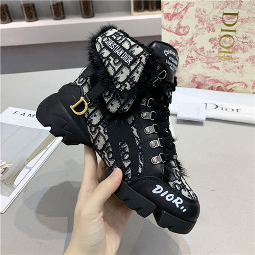 High Quality Luxury Dior Sneaker alternate view