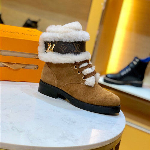 High Quality Luxury Louis Vuitton Ladies Wool Lace Up Boots – Style 89283 product detail