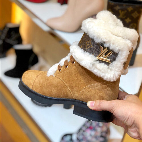 High Quality Luxury Louis Vuitton Ladies Wool Lace Up Boots – Style 89283 product detail