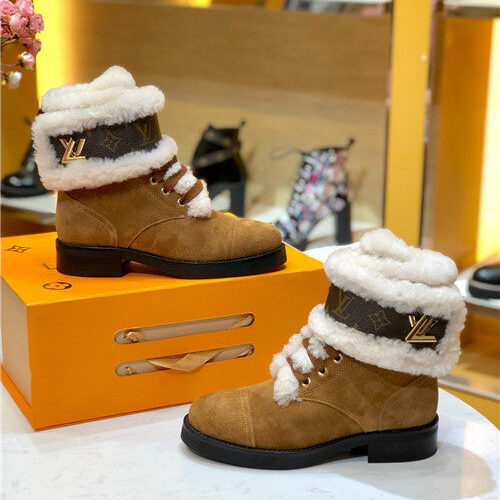 High Quality Luxury Louis Vuitton Ladies Wool Lace Up Boots – Style 89283 product detail
