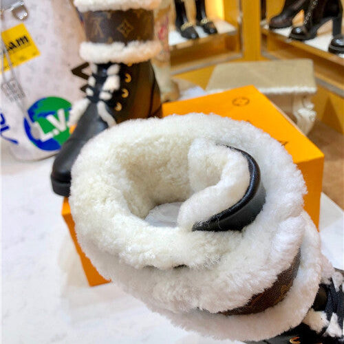 High Quality Luxury Louis Vuitton Ladies Wool Lace Up Boots – Style 97763 product detail