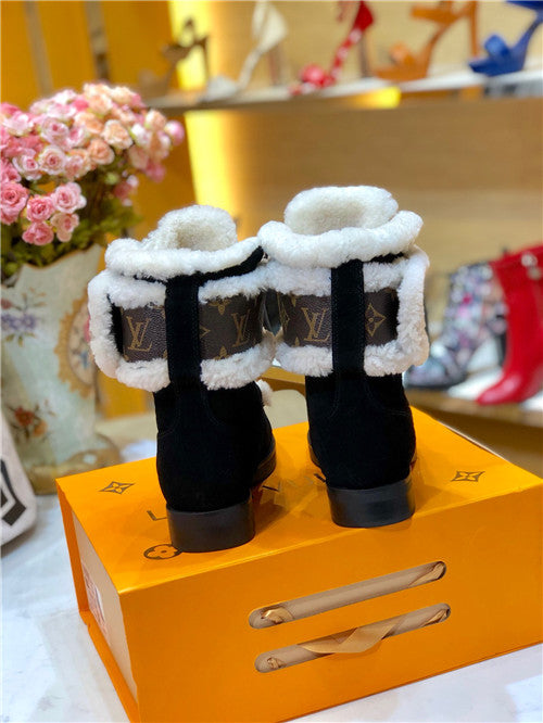 High Quality Luxury Louis Vuitton Ladies Wool Lace Up Boots product detail