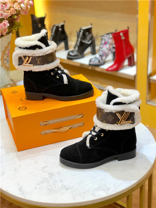 High Quality Luxury Louis Vuitton Ladies Wool Lace Up Boots product detail