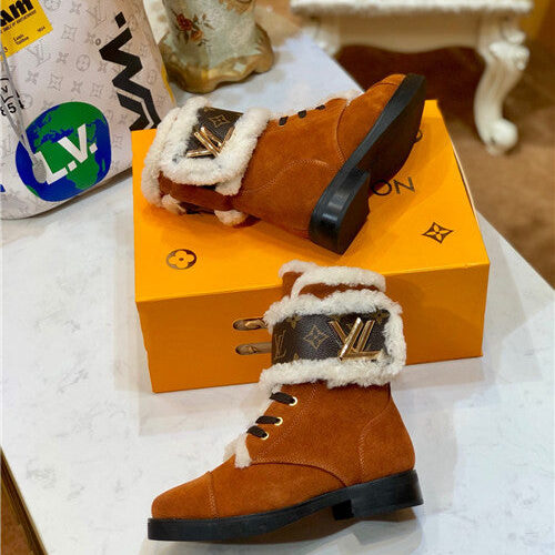 High Quality Luxury Louis Vuitton Ladies Wool Lace Up Boots – Style 09635 alternate view