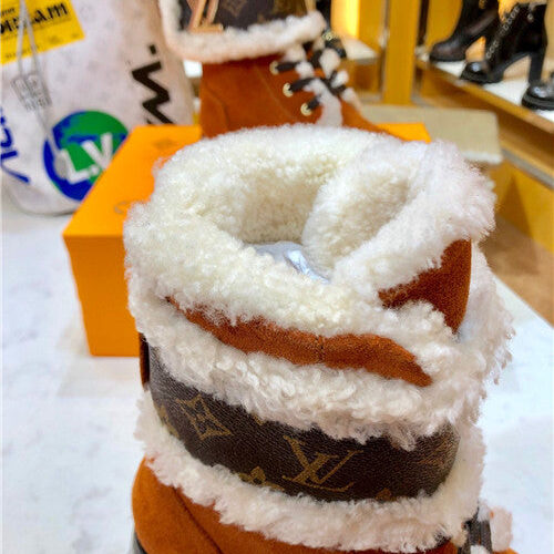 High Quality Luxury Louis Vuitton Ladies Wool Lace Up Boots – Style 09635 product detail