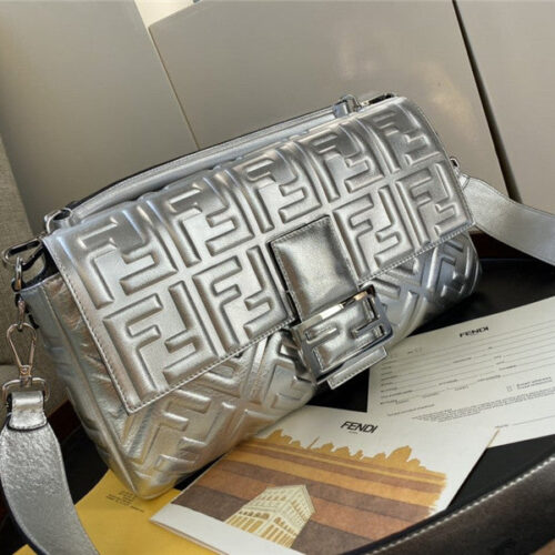 High Quality Luxury Fend Silver Baguette Shoulder Bag product detail