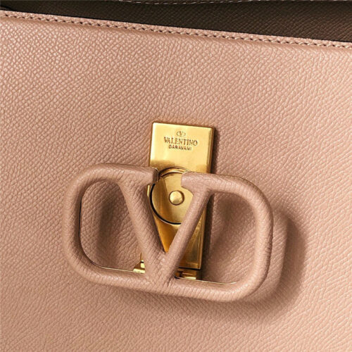 High Quality Luxury Valentino Garavani Vsling Bag – Style 03789 product detail