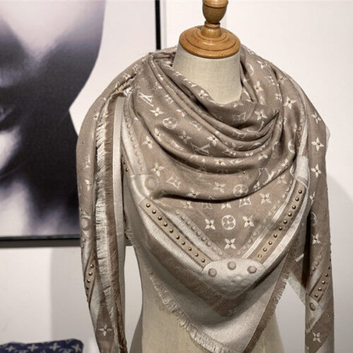 High Quality Luxury Scarf LV alternate view