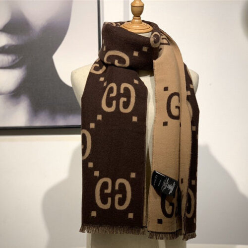 High Quality Luxury Gucci Wool GG Jacquard Scarf alternate view