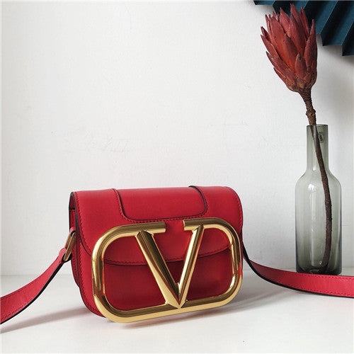 High Quality Luxury Valentino Garavani Supervee Bag – Style 03742 alternate view