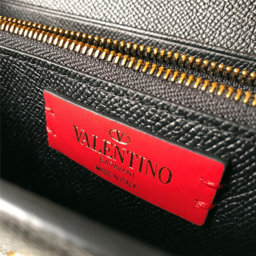 High Quality Luxury Valentino Vlogo Signature Wallet On Chain product detail