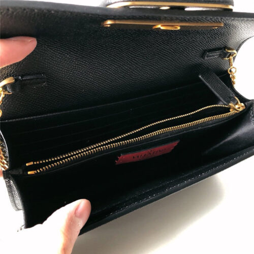 High Quality Luxury Valentino Vlogo Signature Wallet On Chain product detail