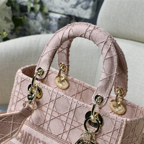 High Quality Luxury Lady Dior Pink Embroidery Top Handle Bag – 20 Cm product detail