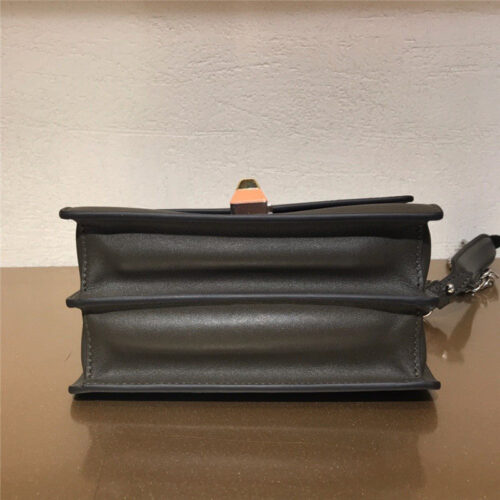 High Quality Luxury Fendi Kani Womens Chain Bag product detail