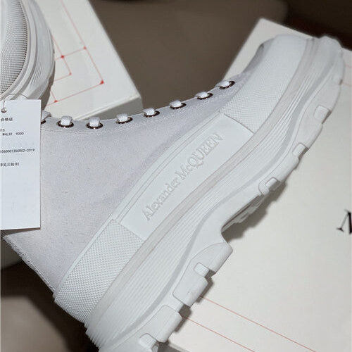 High Quality Luxury Alexander McQueen High Top Sneakers – Style 06147 product detail
