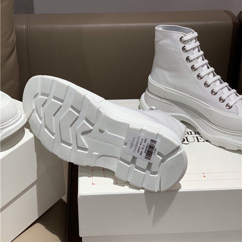 High Quality Luxury Alexander McQueen High Top Sneakers – Style 06147 product detail