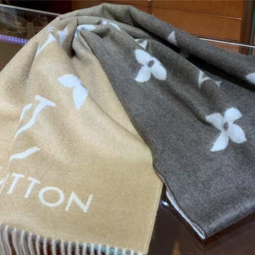 High Quality Luxury LV Cashmere Shawl Camel product detail