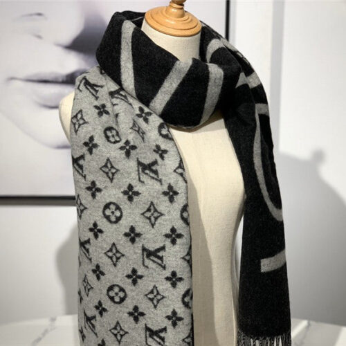 High Quality Luxury LV Cashmere Shawl Scarf alternate view