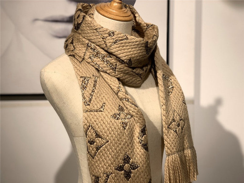 High Quality Luxury LV Scarf Camel product detail